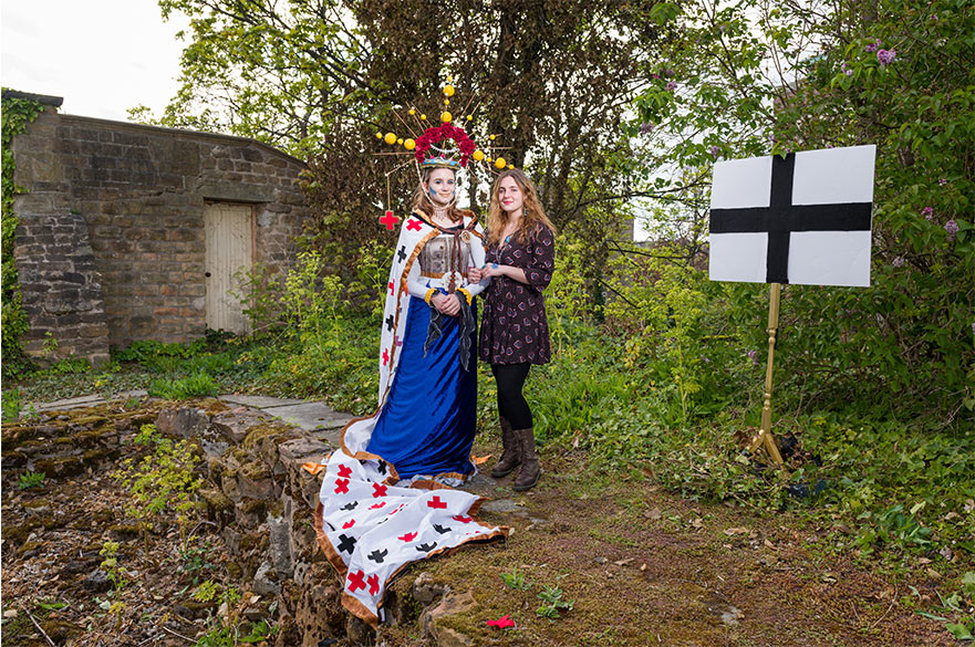 Nottingham Castle Performances - an actor standing next to a theatre designer.