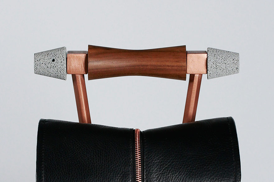 Handbag with 3D printed handle.