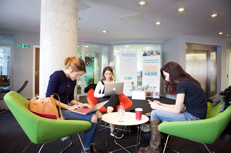 Trent University Scholarships | Nottingham Scholarships Nottingham Trent University |