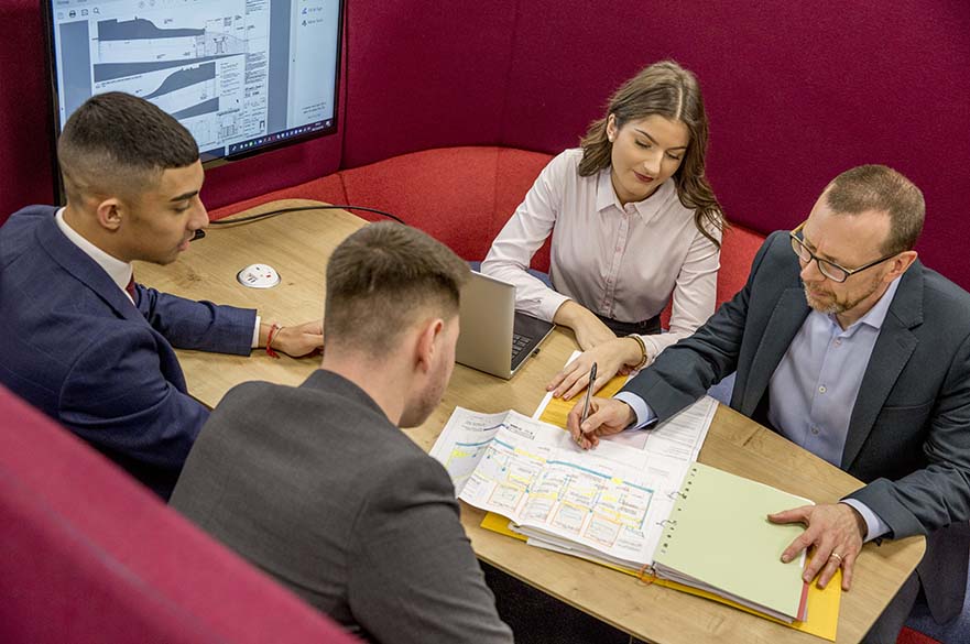 Meeting of students and careers advisers