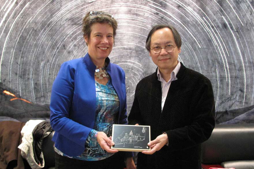 Marjolijn Brussaard in China