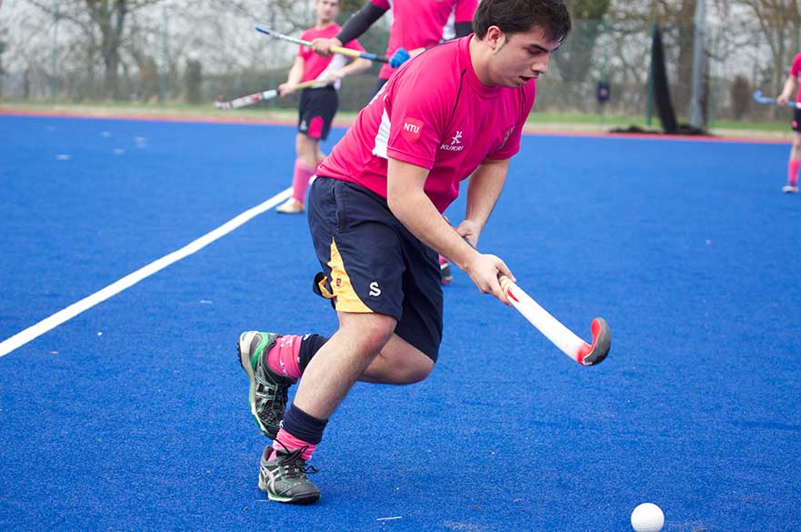 Mens hockey player