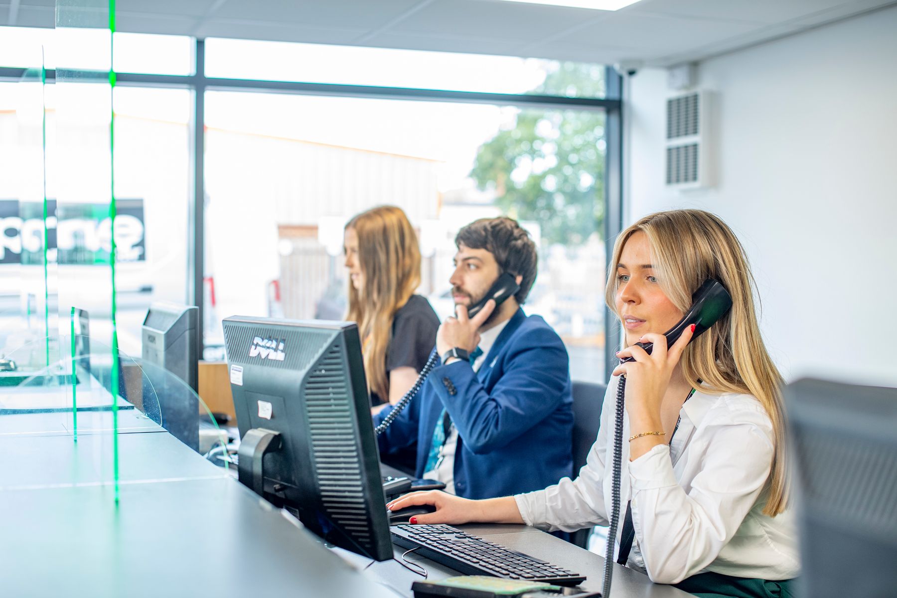 Employees on telephones