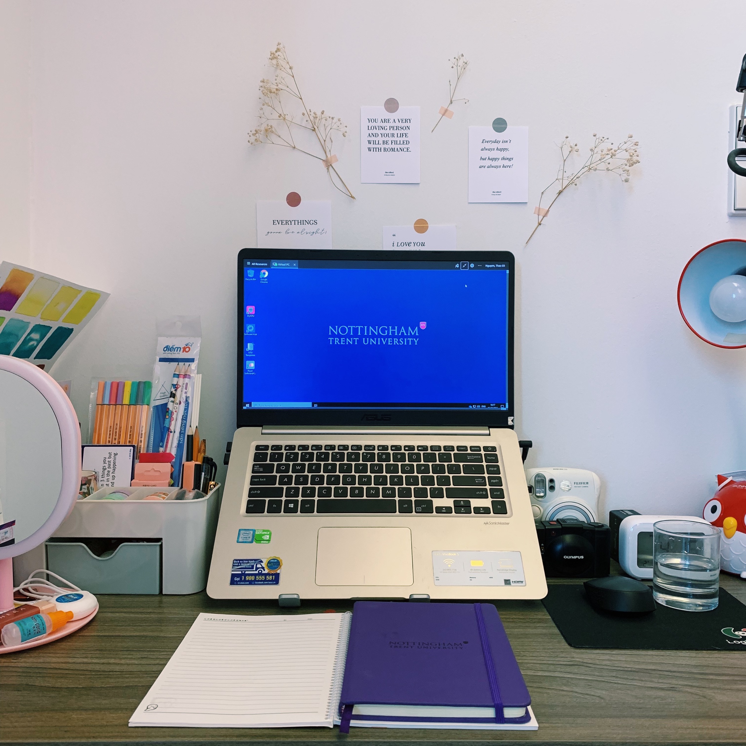 Thao Desk