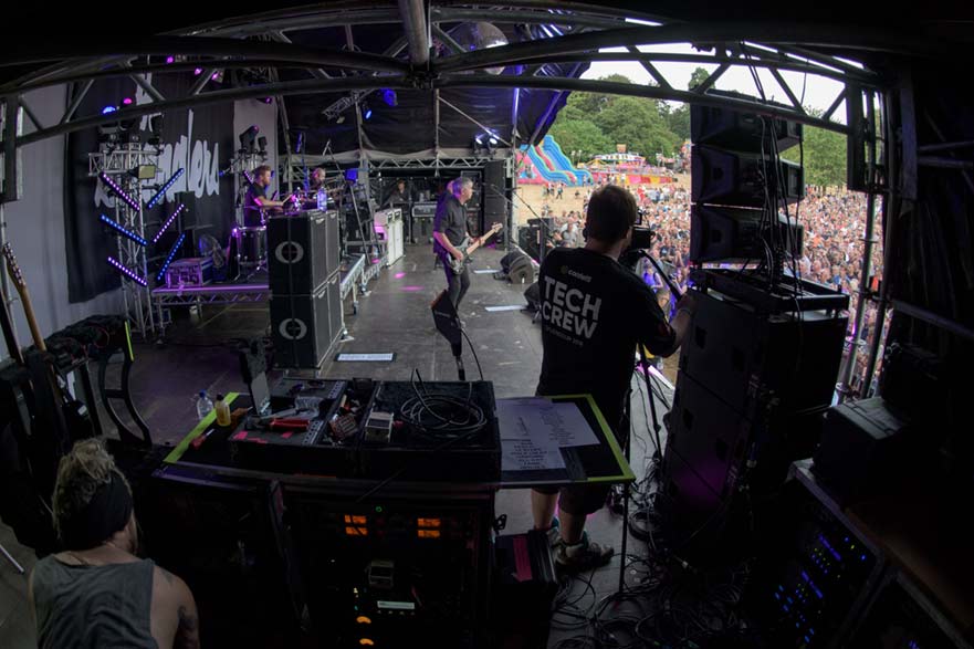 students working at Splendour