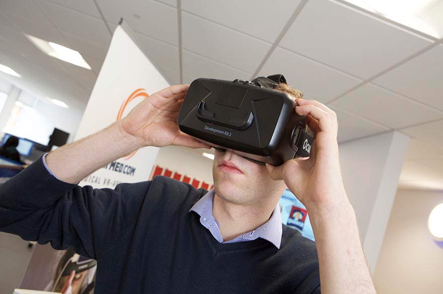 Virtual reality headset