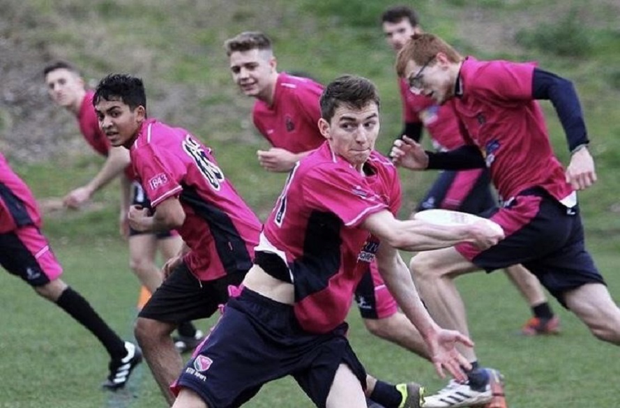 Ultimate Frisbee players