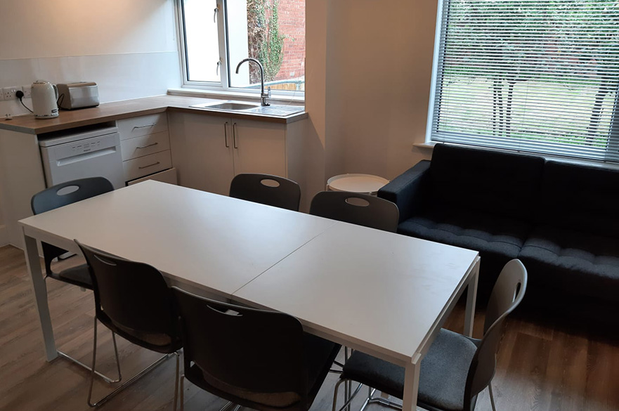 Grange Avenue kitchen image