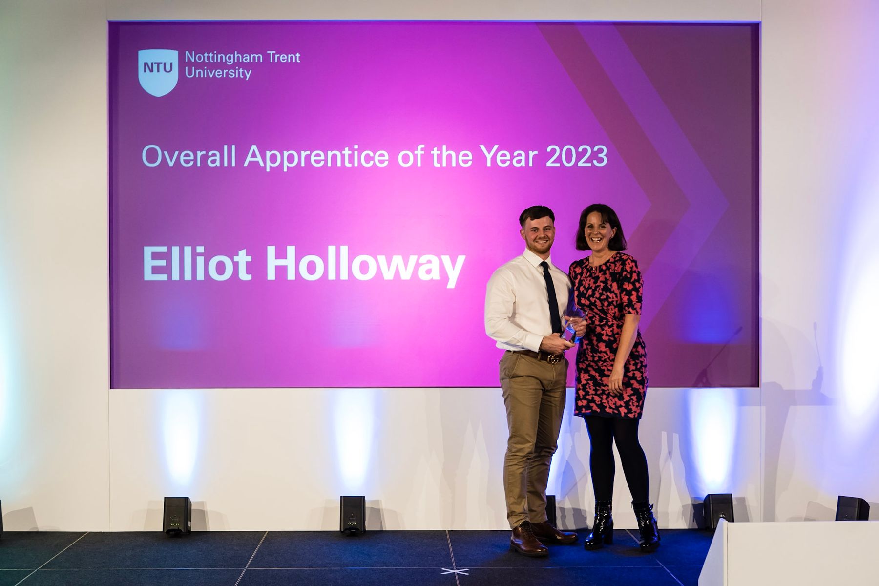 Elliot Holloway gets NTU Apprenticeship Award