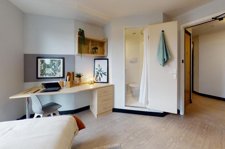 Ensuite Room in the IQ Exchange accommodation image