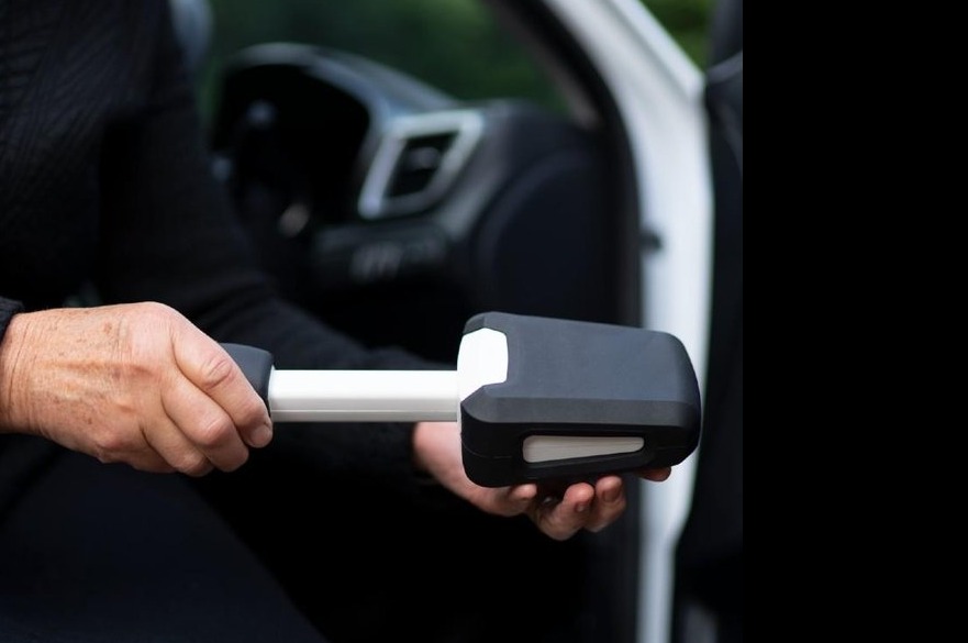 Car door mate application in use