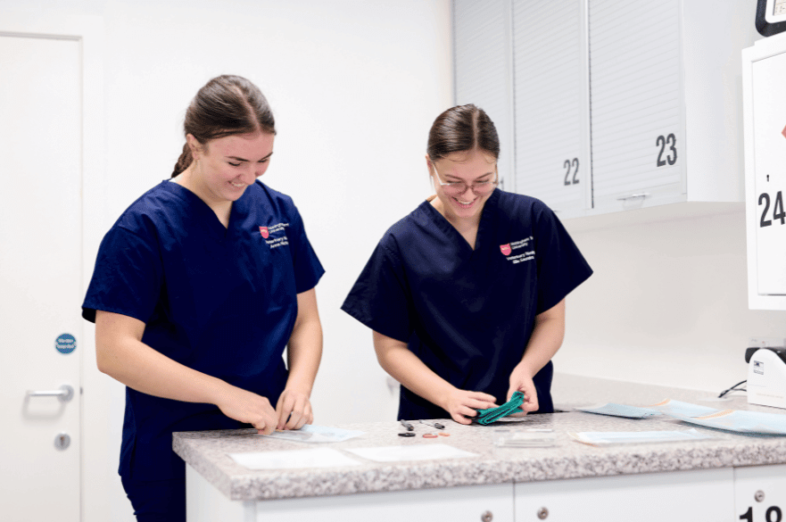 Vet Nursing students 