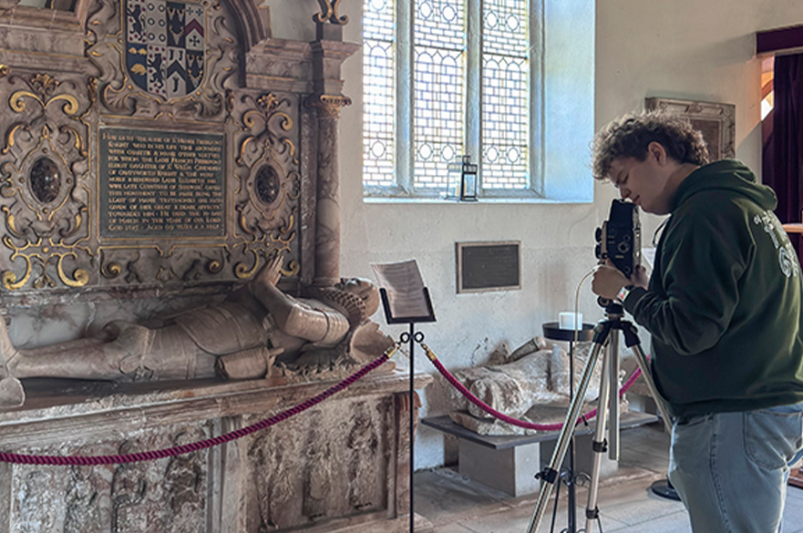 Shooting on 120-film in the church using a twin lens reflex camera