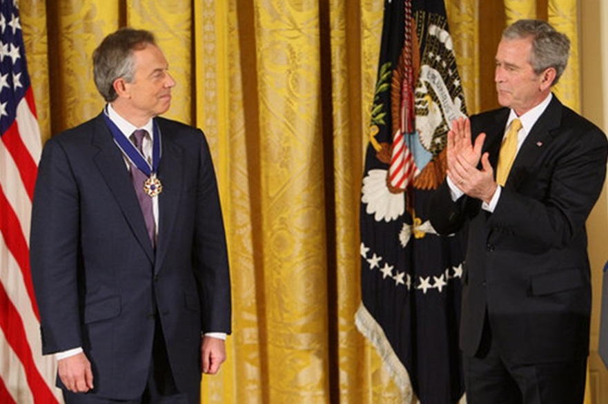 Tony Blair with George W. Bush at the White House in 2009