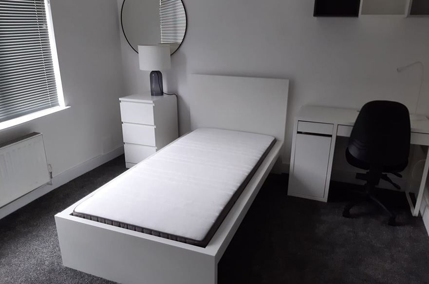 Grange Avenue bedroom image