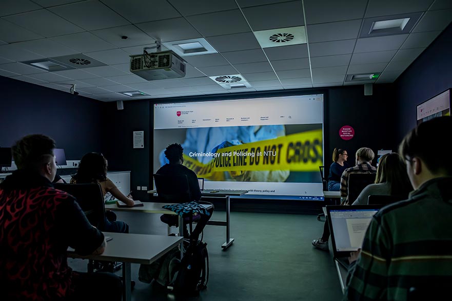 Students in a Forensic Psychology seminar
