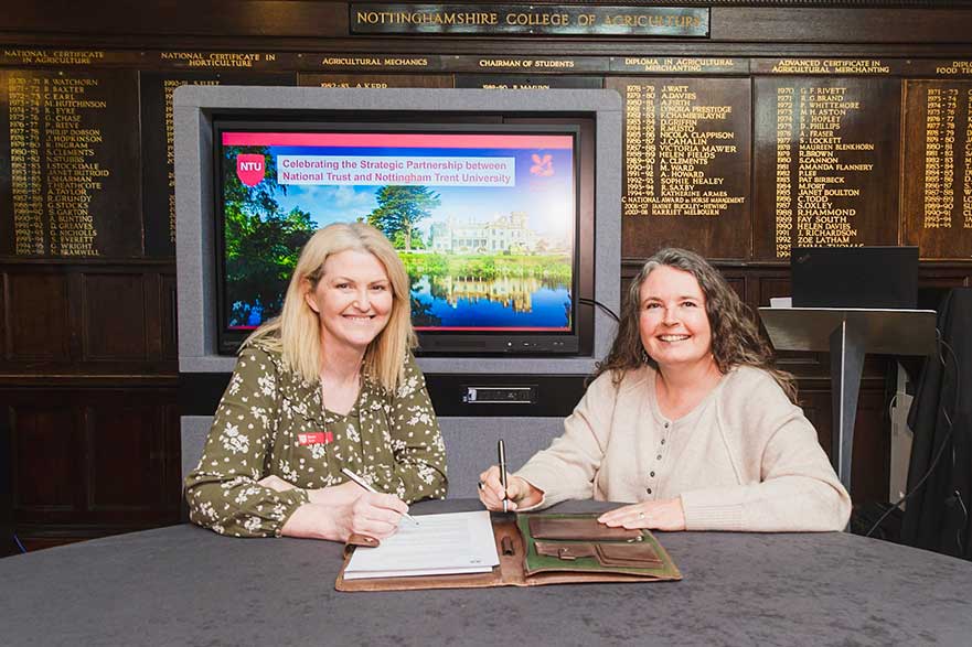 Dawn Scott and Emma Hawthorne sign an MOU between NTU and National Trust