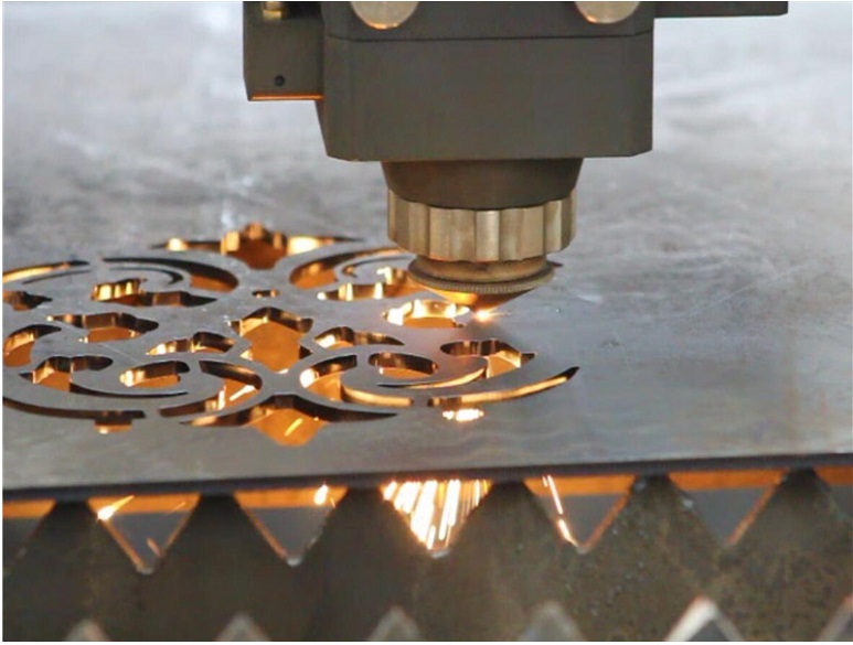 Laser cutting machine