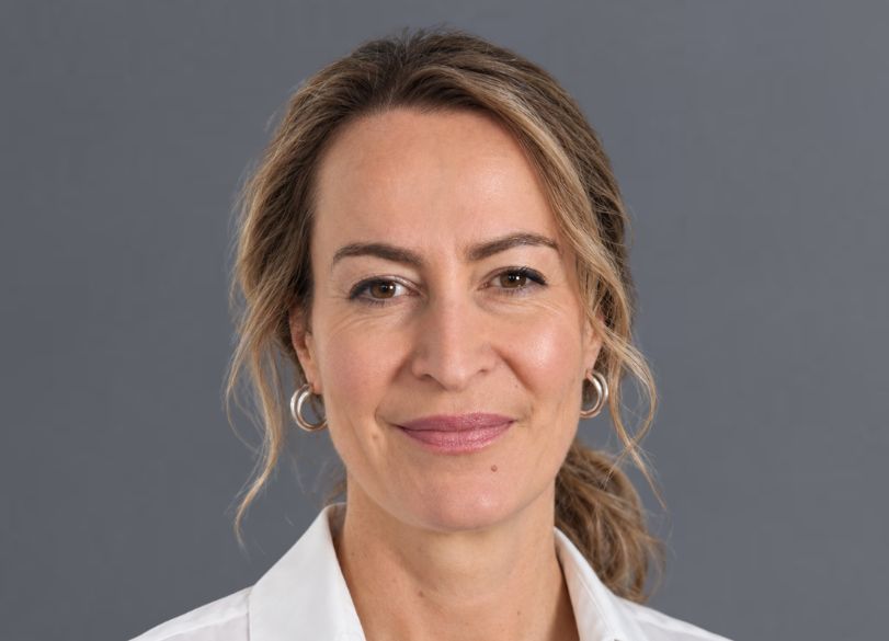 Head and shoulders image of Rebecca Hodgson