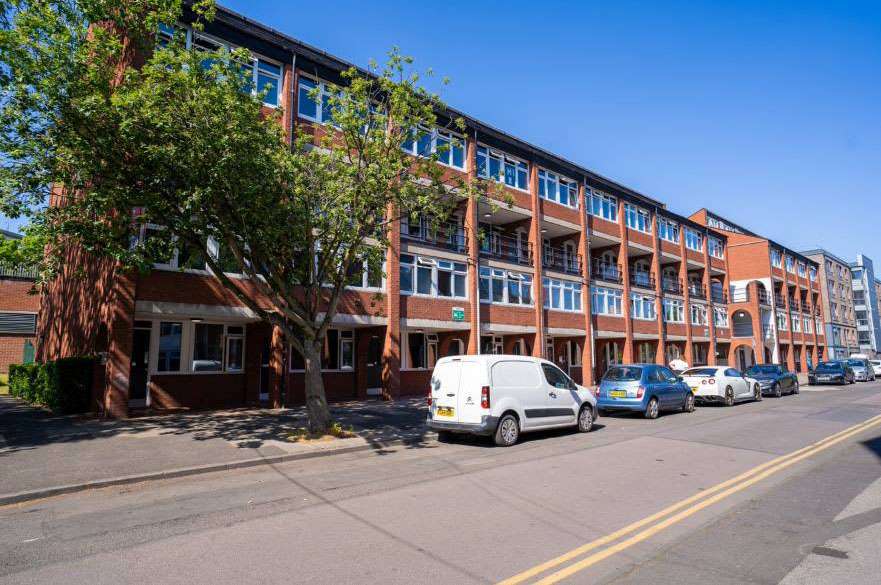 Hampden External