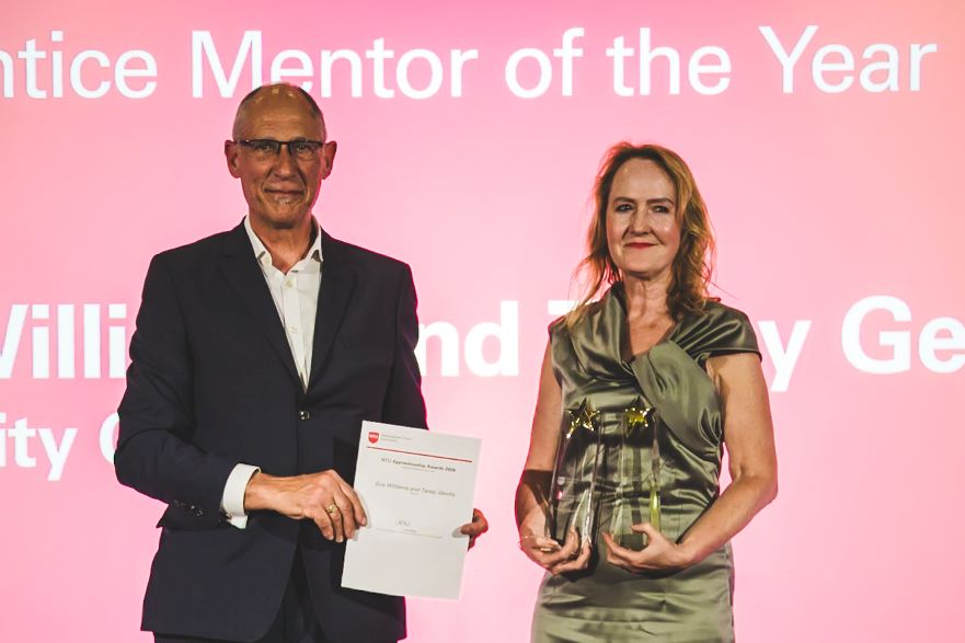 Sue Williams receives award