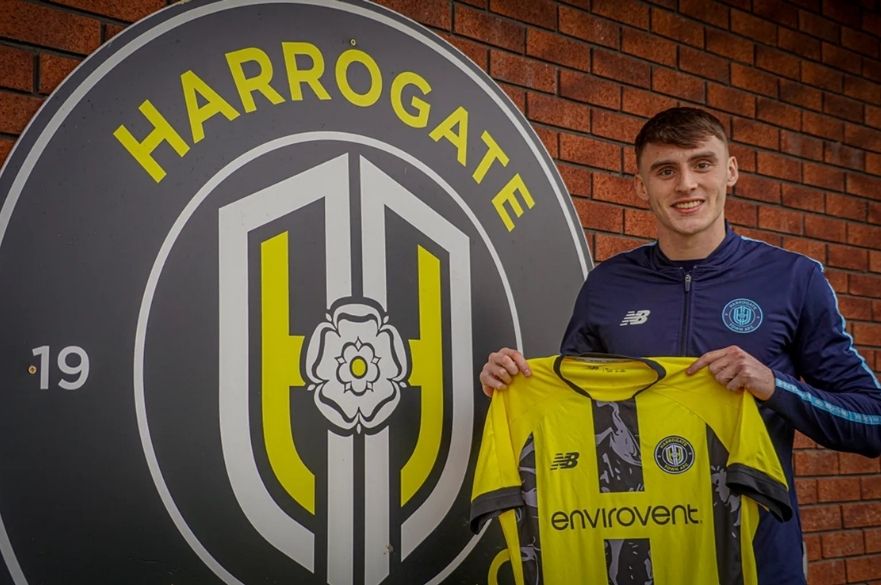 Tom Cursons signing for Harrogate town