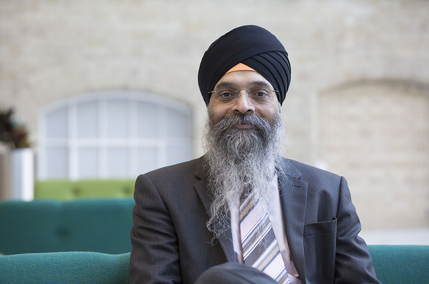 Dr Amrit Sagoo