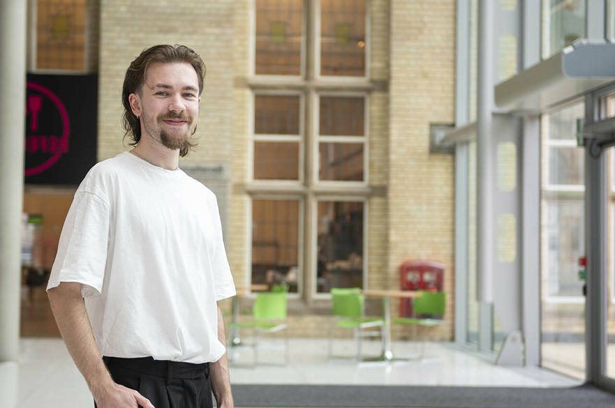 Research Assistant at Nottingham Trent University, working on the multidisciplinary ERC-funded FACEDIFF project investigating the social function and evolutionary origin of individual variation in facial expressivity.