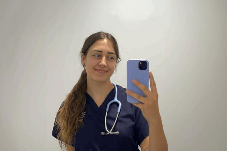 Image of FdSc Veterinary Nursing graduate Natasha Belson